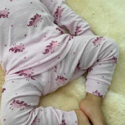 Helledussen Ullgenser, Unicorn Discount