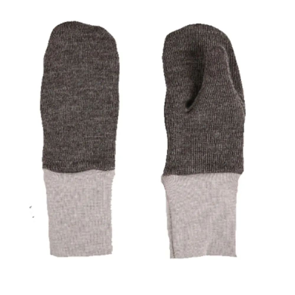 Kivat Ullvotter, Brunmelert Hot