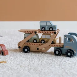 Little Dutch Lastebil, Clearance