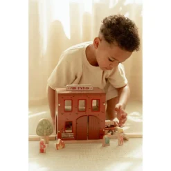 Little Dutch Brannstasjon Best