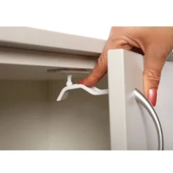 Dreambaby Selvklebende dobbeltlås, , 2 pk. Online