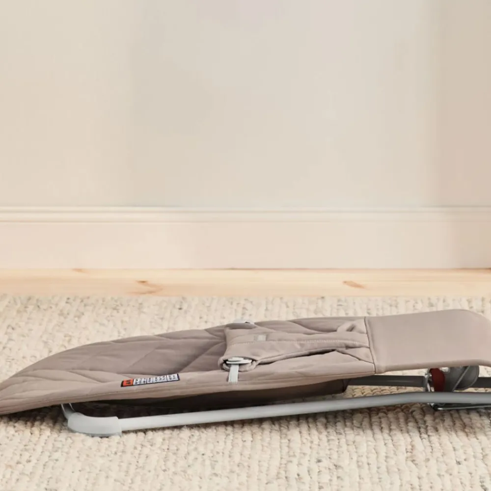 Babybjørn Vippestol, , Bliss, Vevd, Sandgrå Outlet